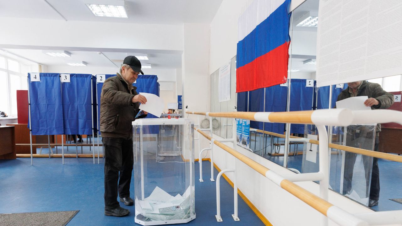 rusia-celebra-unas-elecciones-presidenciales-que-garantizan-el-poder-a-putin.jpg